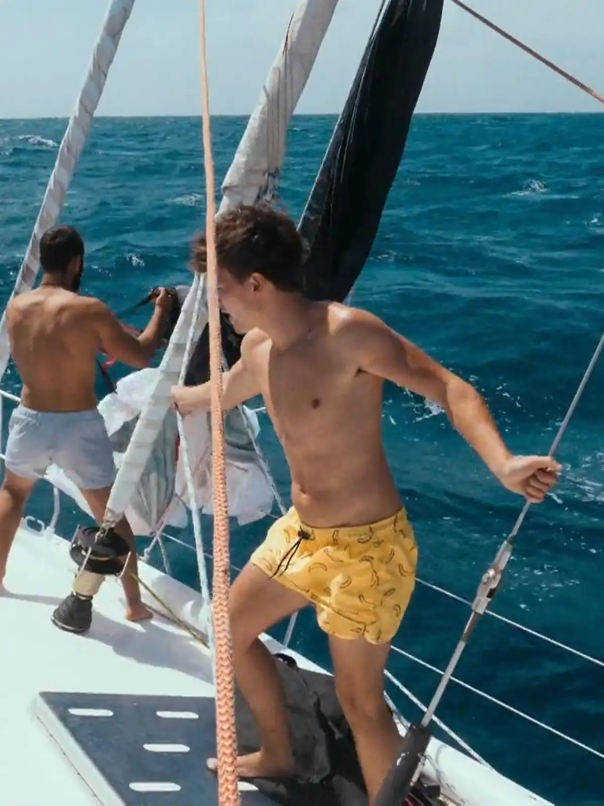 Bild zu: "Mit null Ahnung um die Welt! Die „Segeljungs” im RTL-Interview"