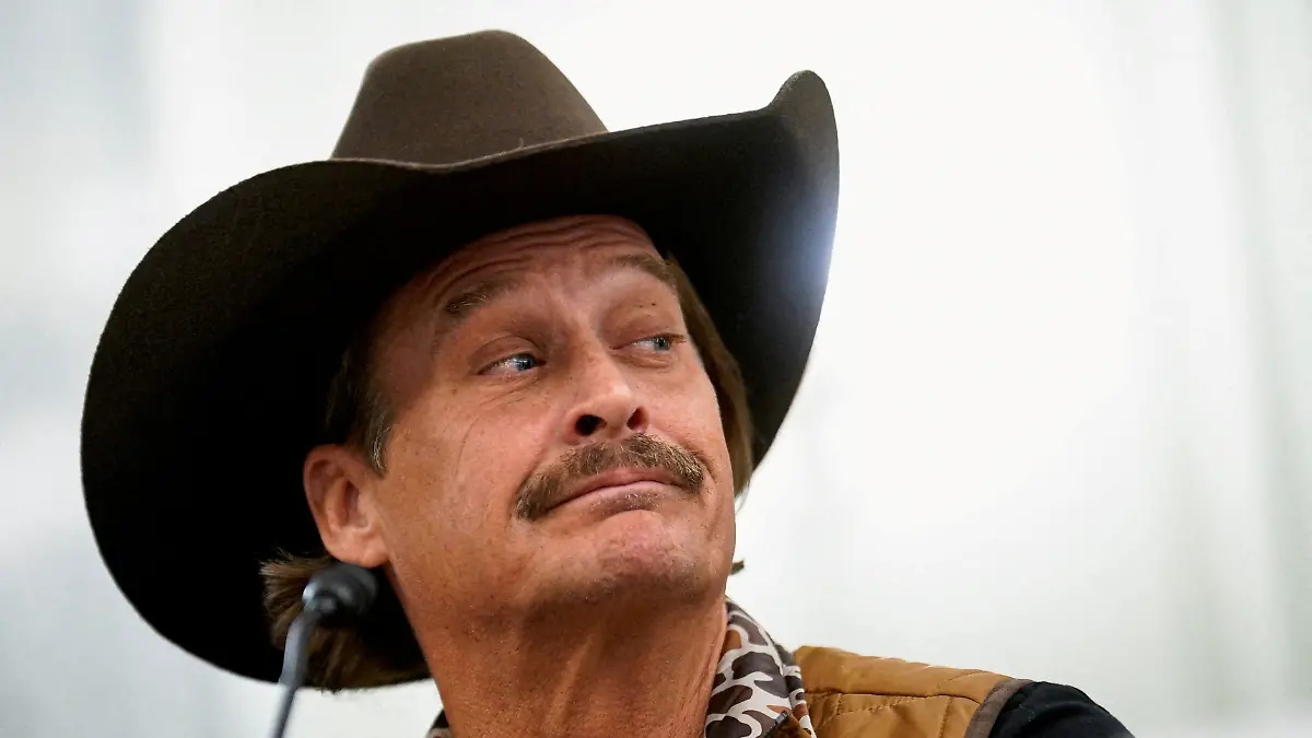 FILE PHOTO: Singer Kid Rock testifies on the cost of concert tickets before a Senate Commerce, Science, and Transportation Committee Consumer Protection, Technology, and Data Privacy Subcommittee hearing on Capitol Hill in Washington, D.C., U.S., January 28, 2026. REUTERS/Nathan Howard/File Photo