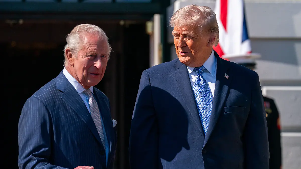 Trump und Charles beim Staatsbesuch in Washington. Die beiden Staatsmänner sind laut neuester Ahnen-Recherche Cousins 15. Grades.