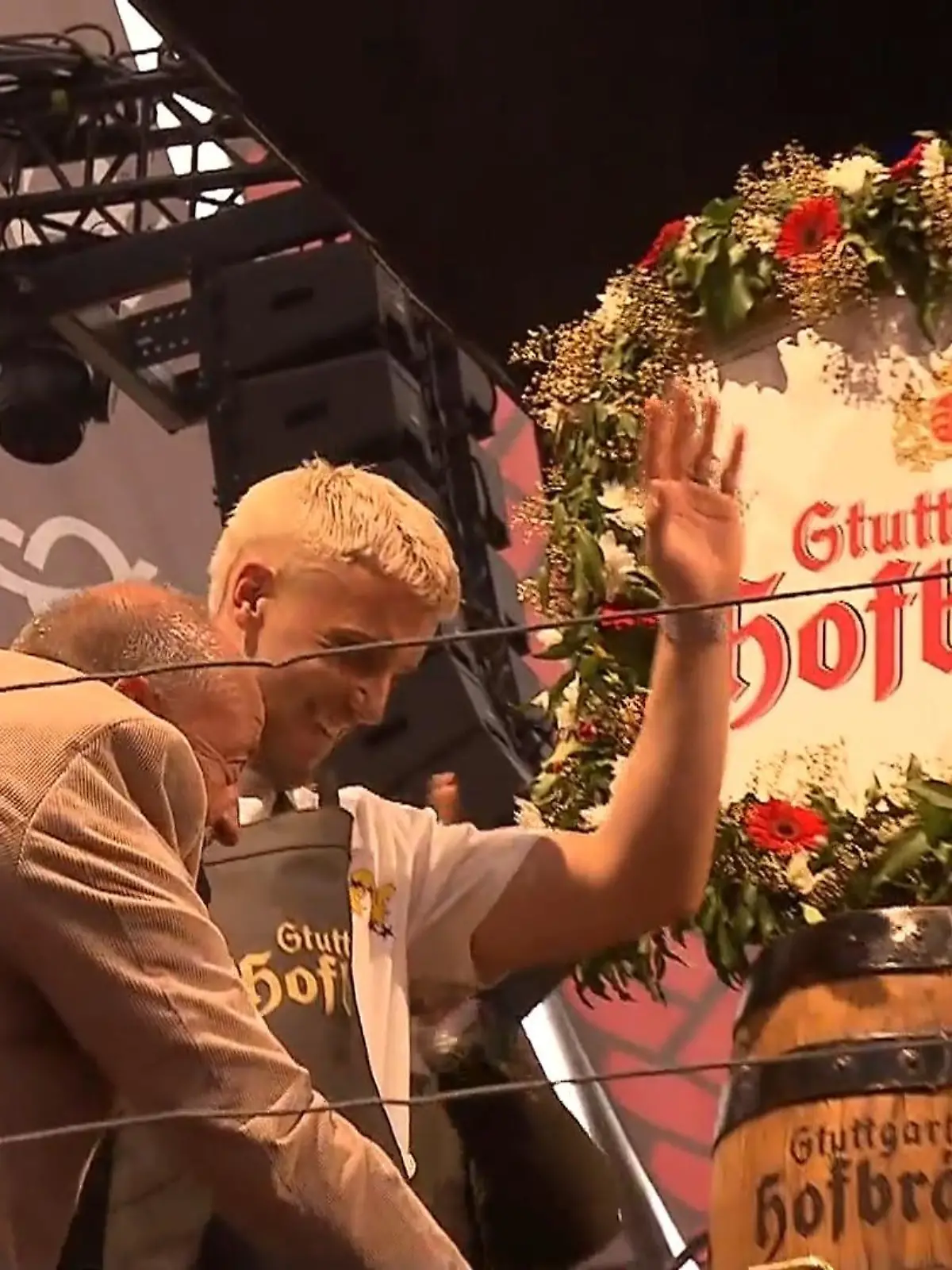 Bild zu: "Freibier bis die Schulter schmerzt!"