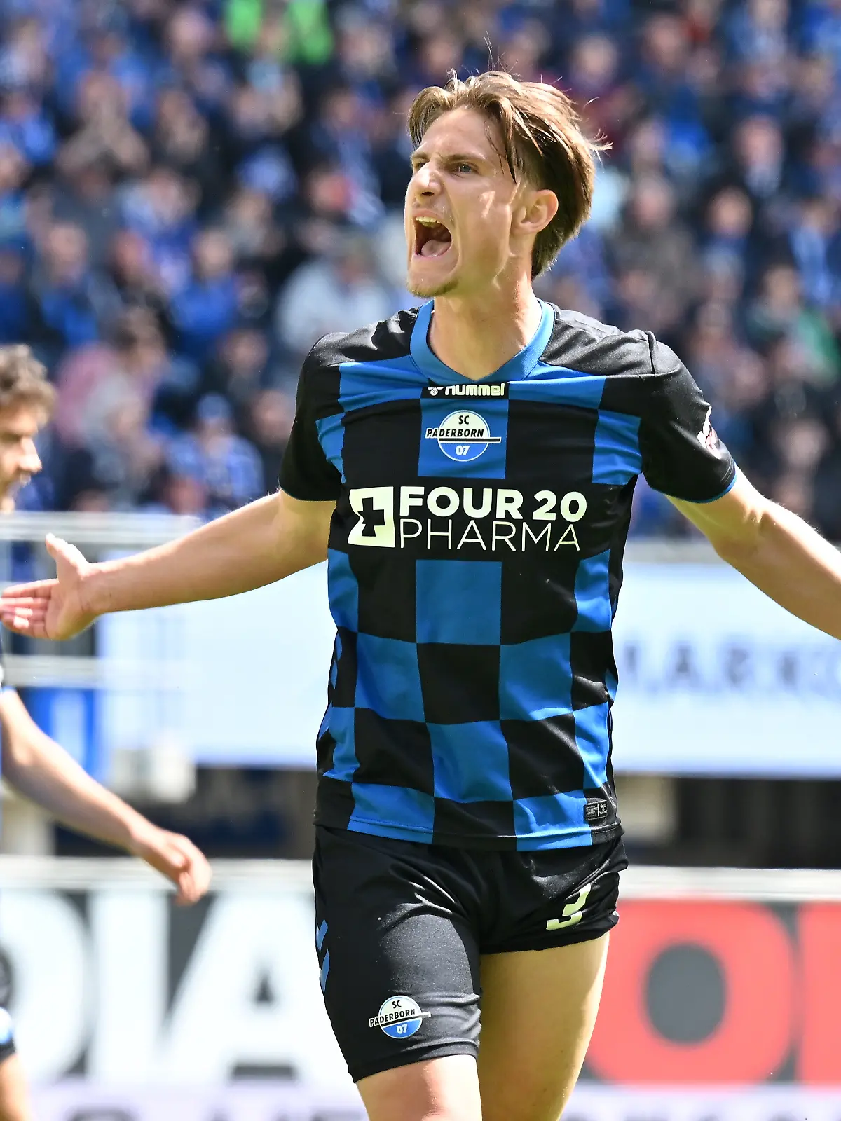 Jubel im Aufstiegsrennen? Der SC Paderborn tritt in der Sonntagskonferenz bei der SV Elversberg an – und bei RTL seid ihr live im Free-TV dabei