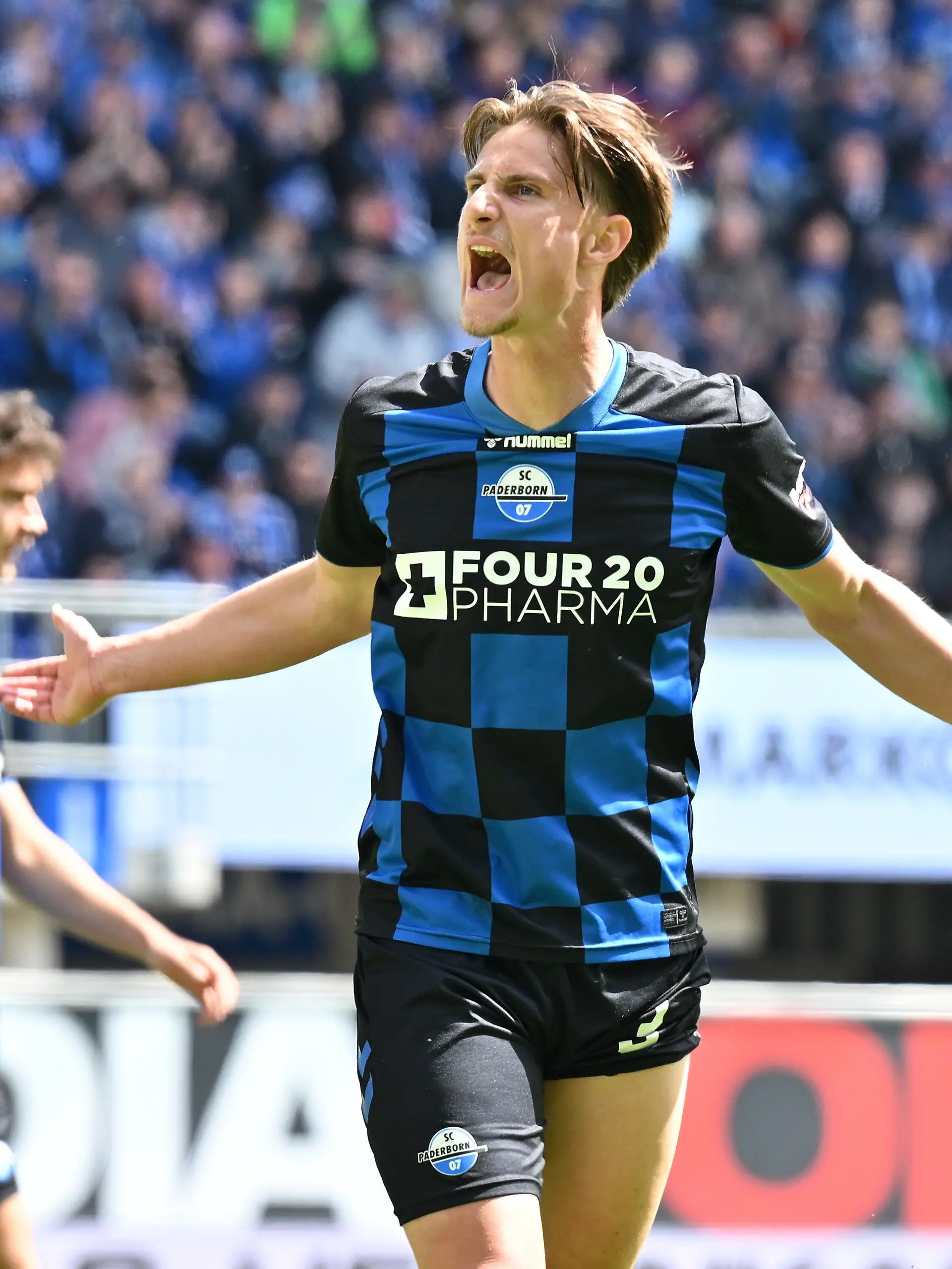Jubel im Aufstiegsrennen? Der SC Paderborn tritt in der Sonntagskonferenz bei der SV Elversberg an – und bei RTL seid ihr live im Free-TV dabei