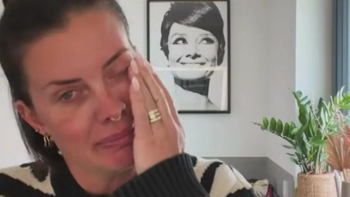 Unglaublich harte Zeit! Pia Tillmann meldet sich unter Tränen nach Fehlgeburt „Es ist halt einfach nur echt schwer"