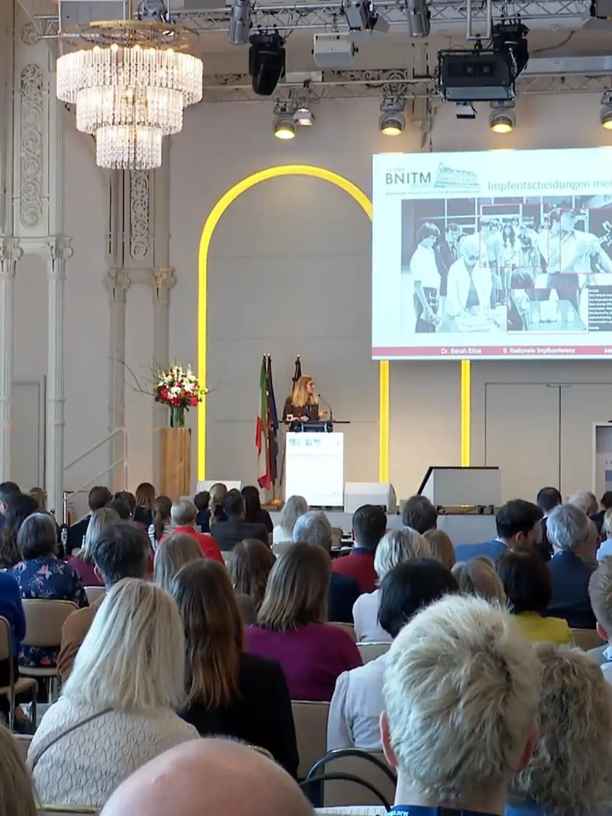 Bild zu: "Impfkonferenz in Köln"