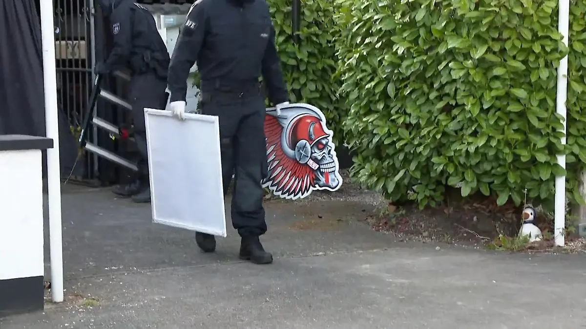 Razzia gegen Rockerkriminalität Hells-Angels-Charter verboten