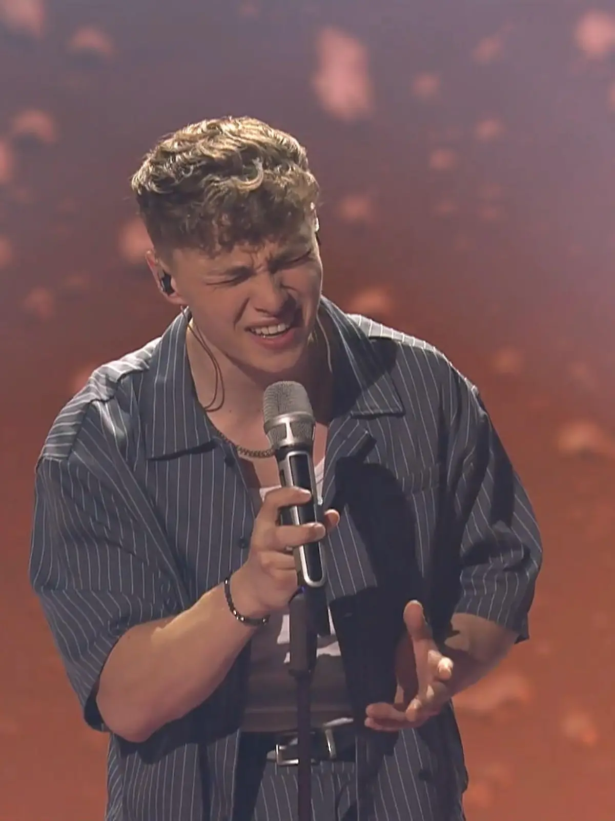 Bild zu: "Tyrells "Every Breath You Take" wird zur Wackel-Nummer"