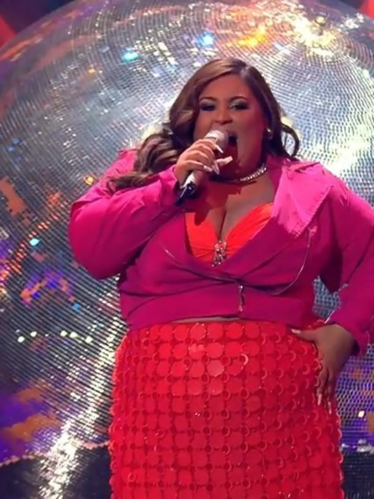 Bild zu: "Isi Glück feiert Personality von Kadischa"