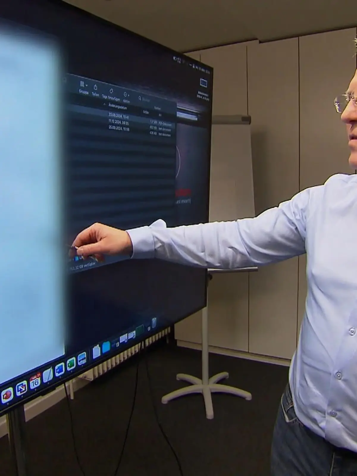 Bild zu: "Unzählige Schülerakten im Darknet"