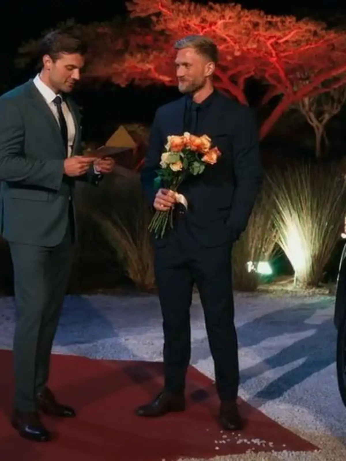 Bild zu: "Erster Blick in „Die Bachelors”! Plötzlich wohnt ein Maulwurf in der Ladys-Villa"