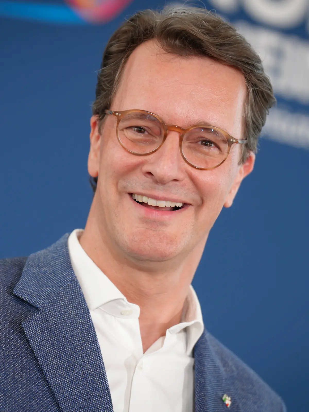 Pressetermin zur Verkuendung der Ergebnisse des Buergerentscheid zu Olympischen Spielen an Rhein und Ruhr Ministerpraesident Hendrik Wuest CDU im Portrait mit freudigem und gut gelauntem Blick und Mimik nach seiner Rede vor der Verkuendung des Buergerentscheid zu den olympischen Spielen an Rhein und Ruhr, Koeln, 19.04.2026 Koeln NRW Deutschland *** Press event for the announcement of the results of the referendum on the Olympic Games on the Rhine and the Ruhr, Cologne, 19 04 2026 Cologne NRW Germany, Minister President Hendrik Wuest CDU in portrait with a happy and good-humored look and facial expression after his speech before the announcement of the referendum on the Olympic Games on the Rhine and the Ruhr, Cologne, 19 04 2026 Cologne