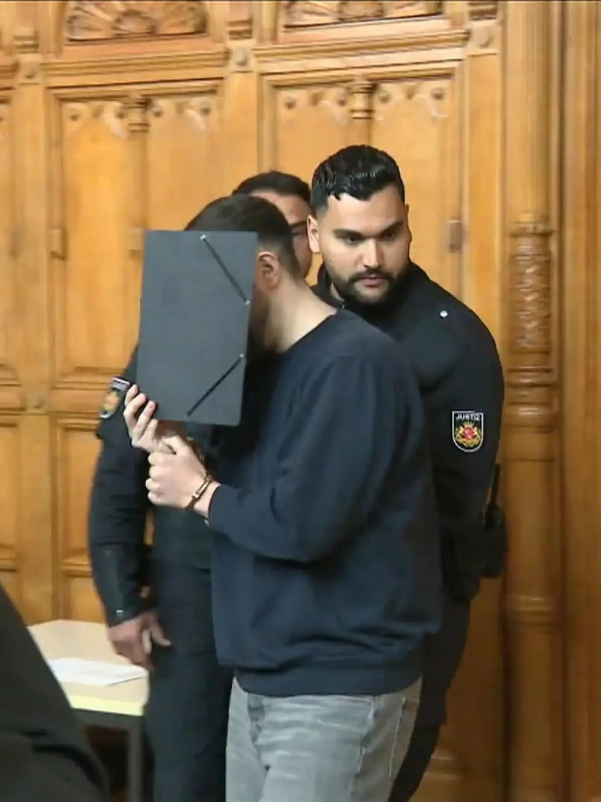 Bild zu: "Mordanklage nach Liebesdrama"