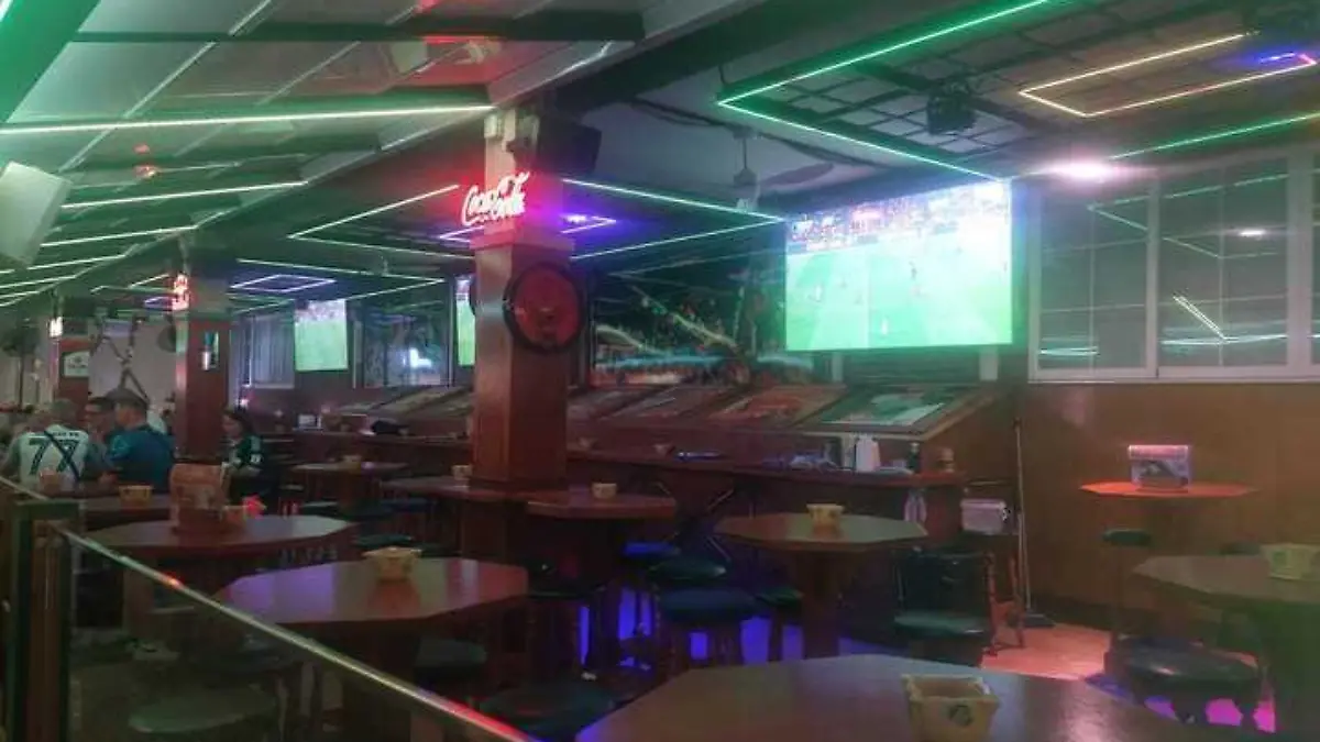 Gerade hier im „Basty”-Bereich waren immer Stammgäste. RTL-Zuschauerin Tina Manstein schickte RTL diese traurige Aussicht auf den so beliebten Theken-Ort.