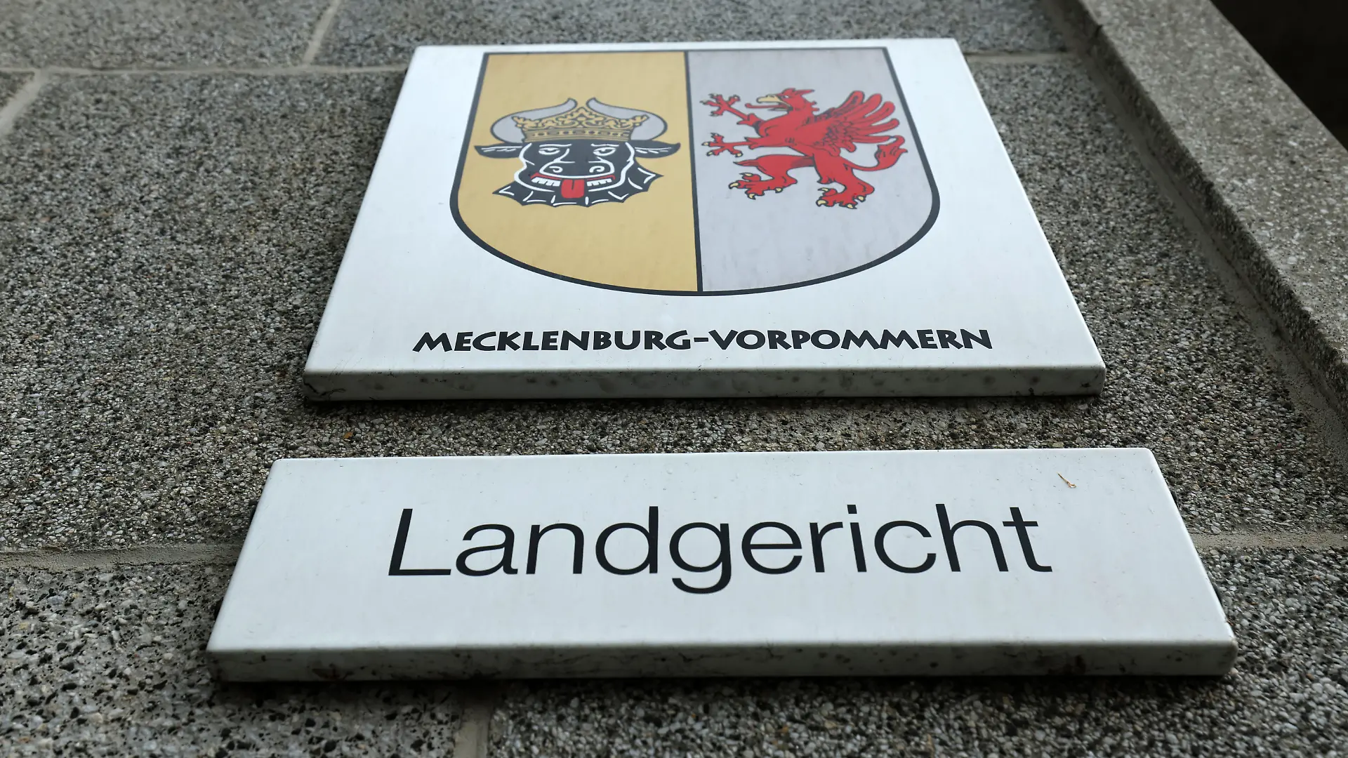 Landgericht Rostock (zu dpa: «Eine unfassbare Tat - Mordprozess um Fabians Tod steht bevor») +++ dpa-Bildfunk +++
