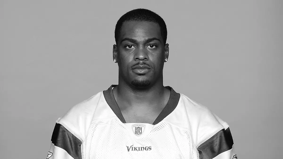 Ronyell Whitaker (†46) spielte in der NFL unter anderem für die Minnesota Vikings