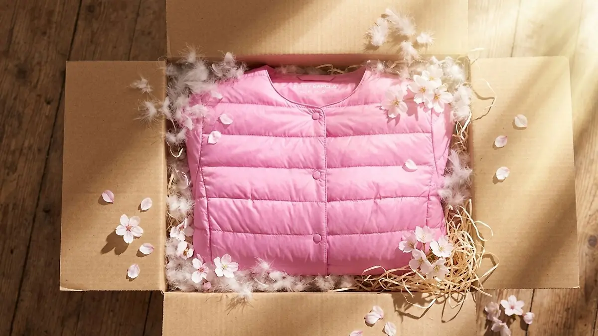 Betty Barclay Steppjacke in einem Karton