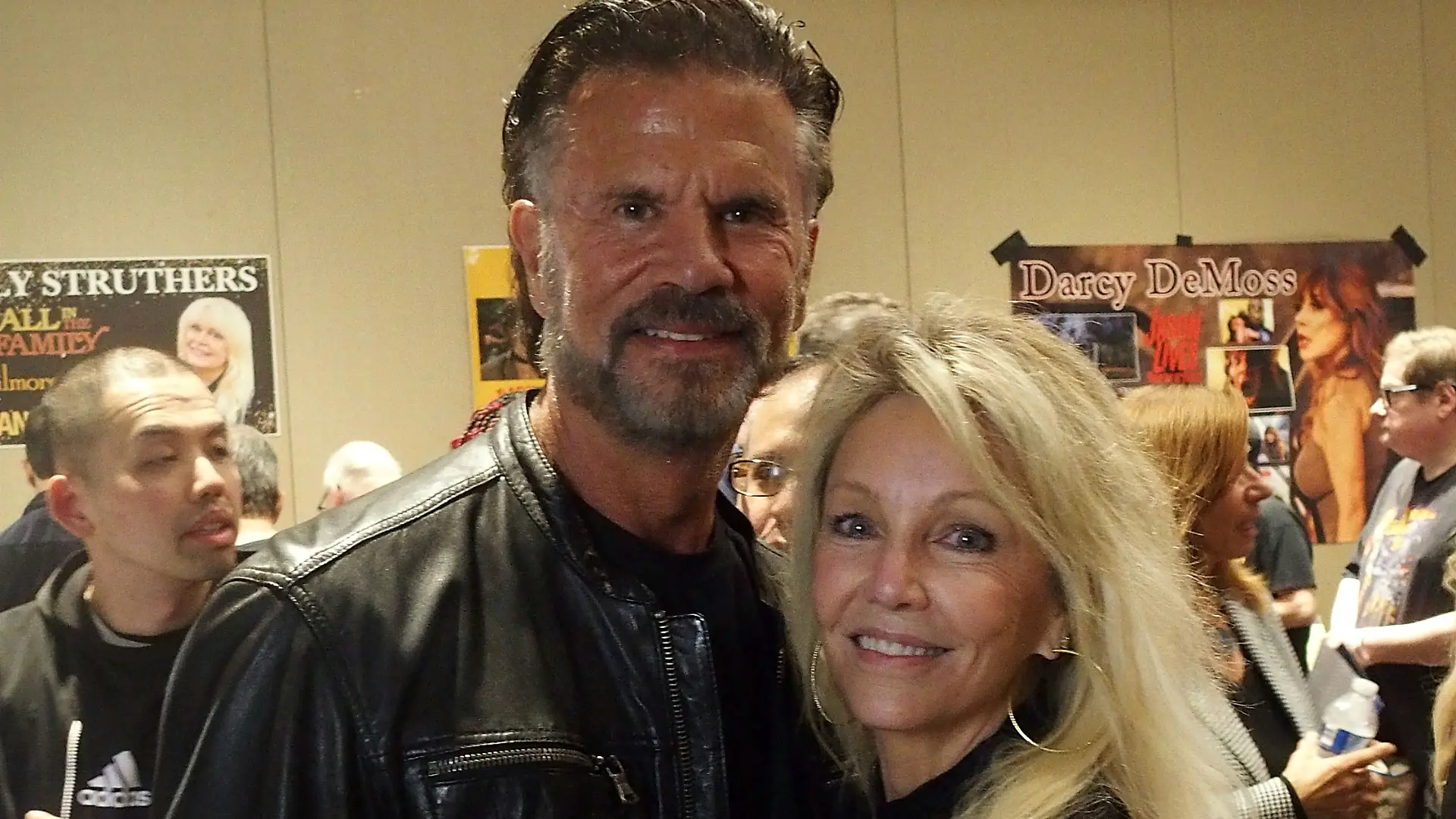 Lorenzo Lamas und Heather Locklear auf der Chiller Theatre Expo in New Jersey, die beiden Schauspiel-Stars sind nun offiziell ein Paar.