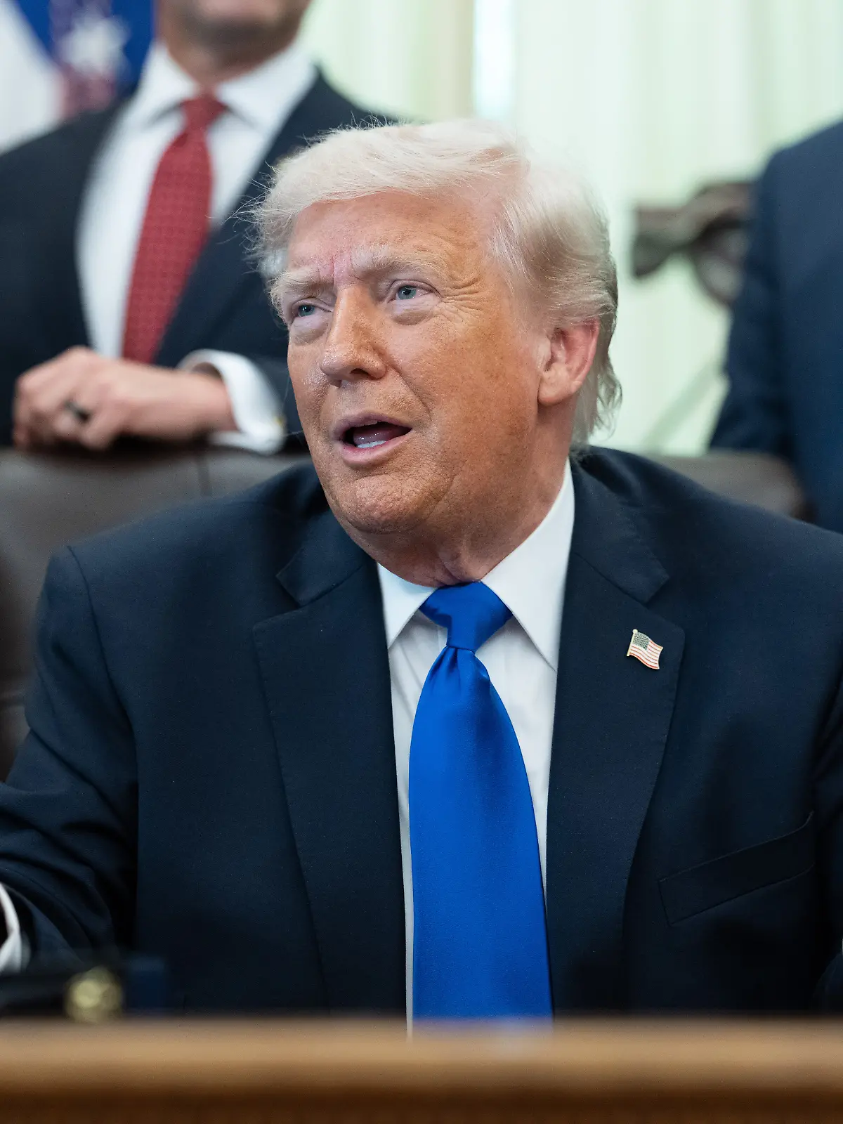 US Präsident Trump unterzeichnet im Oval Office weitere Executive Orders