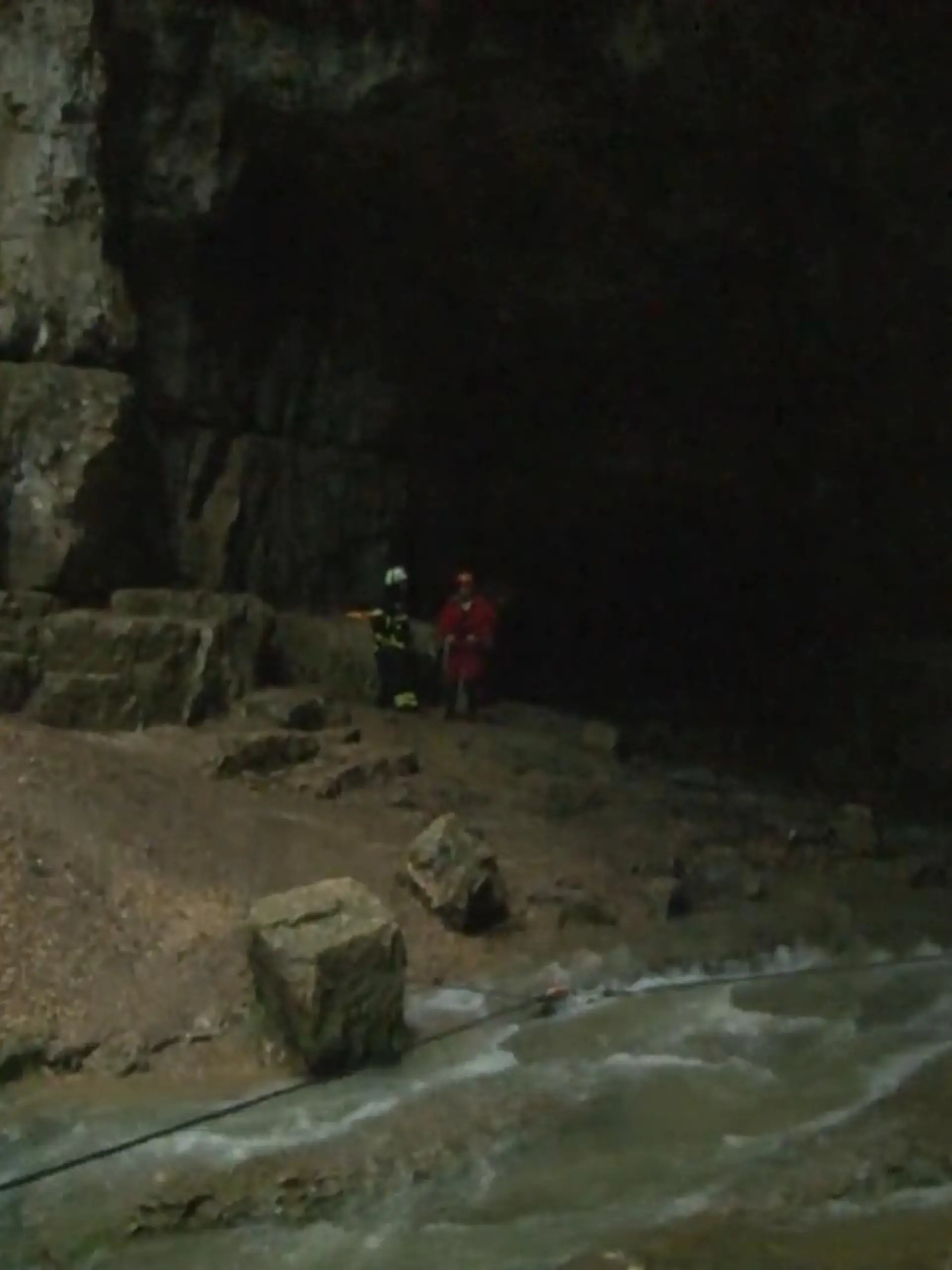 Bild zu: "Wanderer stirbt in Falkensteiner Höhle"
