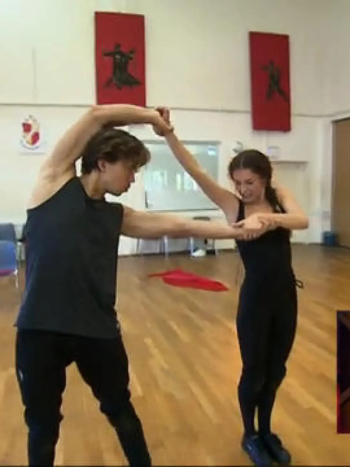 Bild zu: "Paso Doble mit Patricija: Holt Joel jetzt seine starke, männliche Seite raus?"