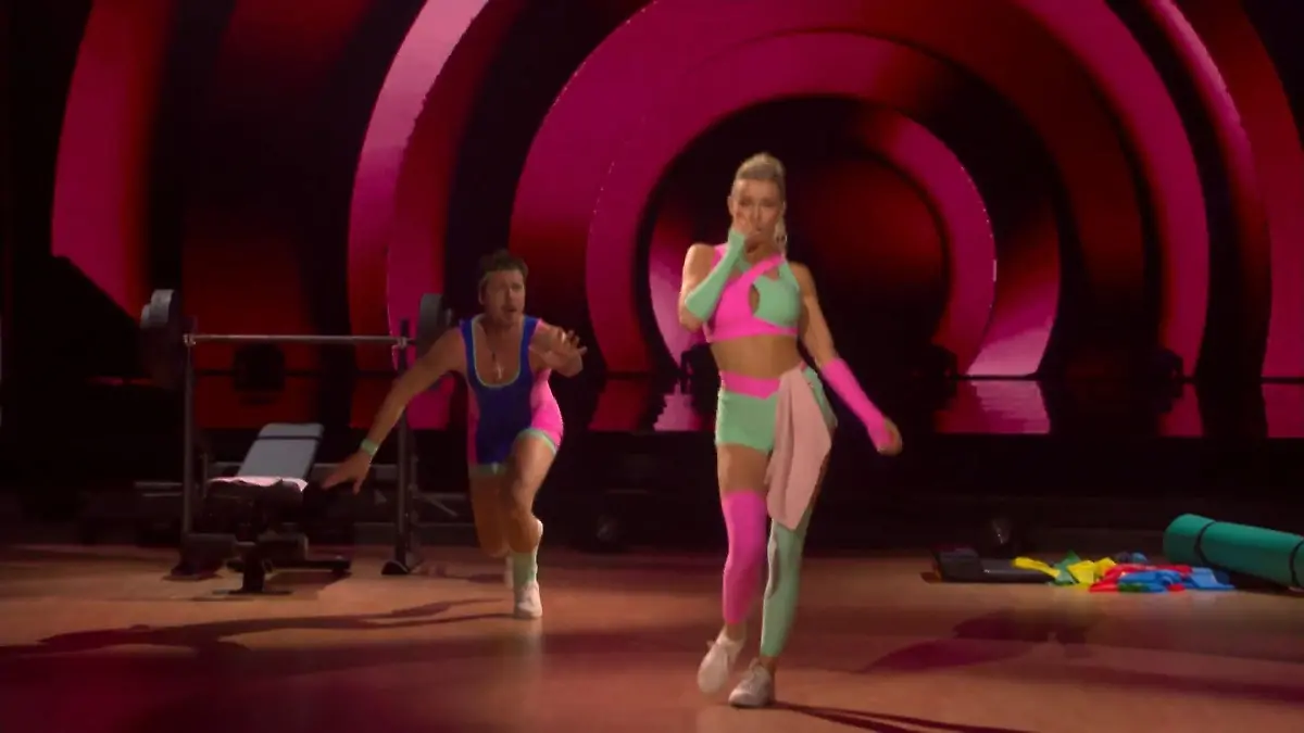 Anna-Carina Woitschack kann beim Charleston punkten Bauch, Beine und volle „Let’s Dance“-Power