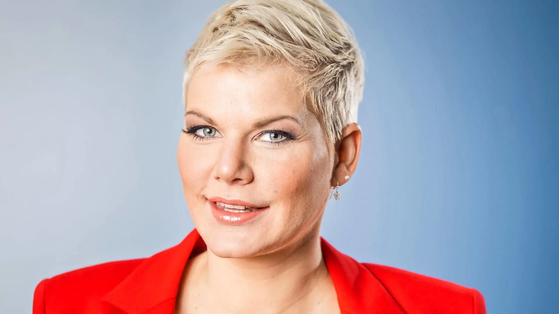  MDR - Riverboat. Sängerin Melanie Müller anläßlich der Aufzeichnung der MDR - Talkshow Riverboat am 25.01.2019 im Studio 3 der Mediacity Leipzig. 20190125SFL0019 *** MDR Riverboat singer Melanie Müller on the occasion of the recording of the MDR talk show Riverboat on 25 01 2019 at Studio 3 of Mediacity Leipzig 20190125SFL0019