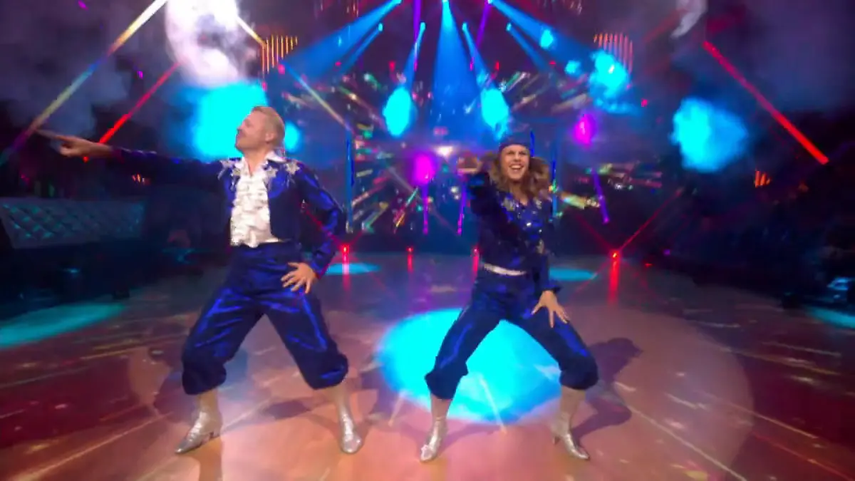 Jive zu „Waterloo“: Ross und Mariia reißen das Studio von den Sitzen Jubel im Saal