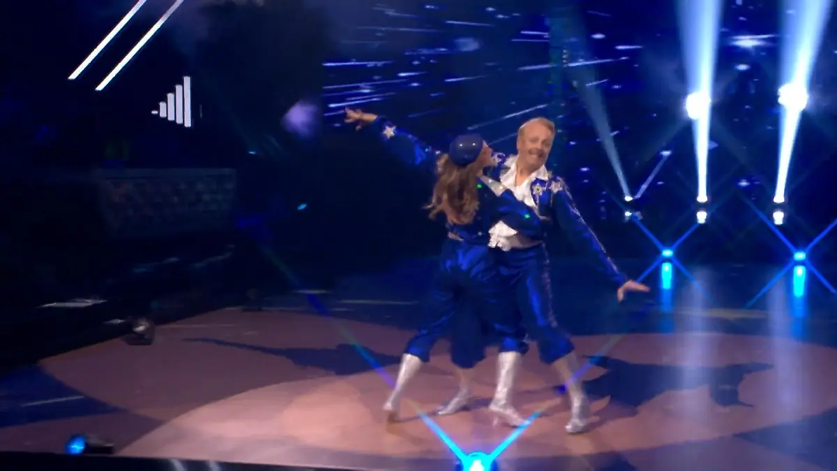 Ross Antony und Mariia Maksina reißen mit ABBA-Jive alle mit Feuerwerk auf dem „Let’s Dance“-Parkett
