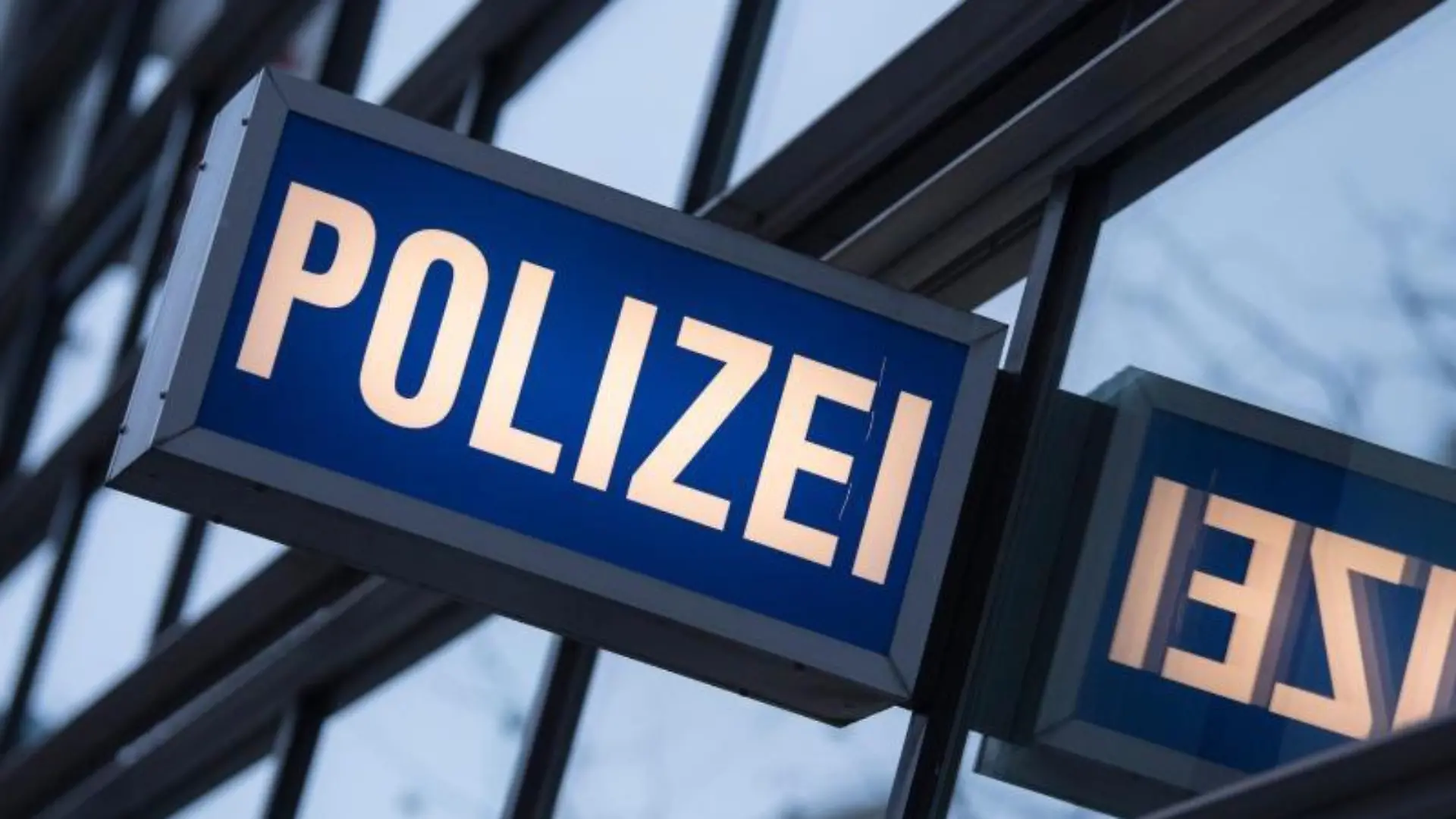 Schriftzug "Polizei"