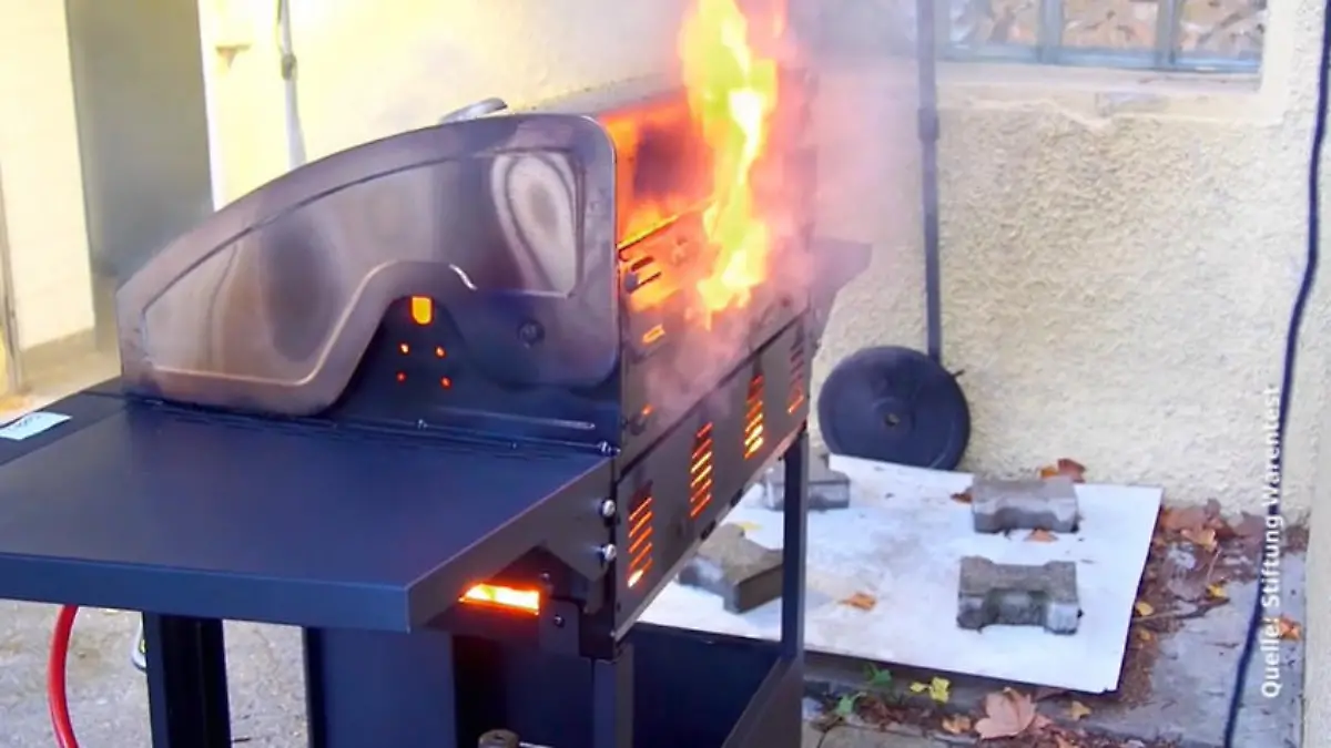Grillklassiker im Härtetest: So schneiden Weber-Grill und günstige Modelle ab Stiftung Warentest testet Grills