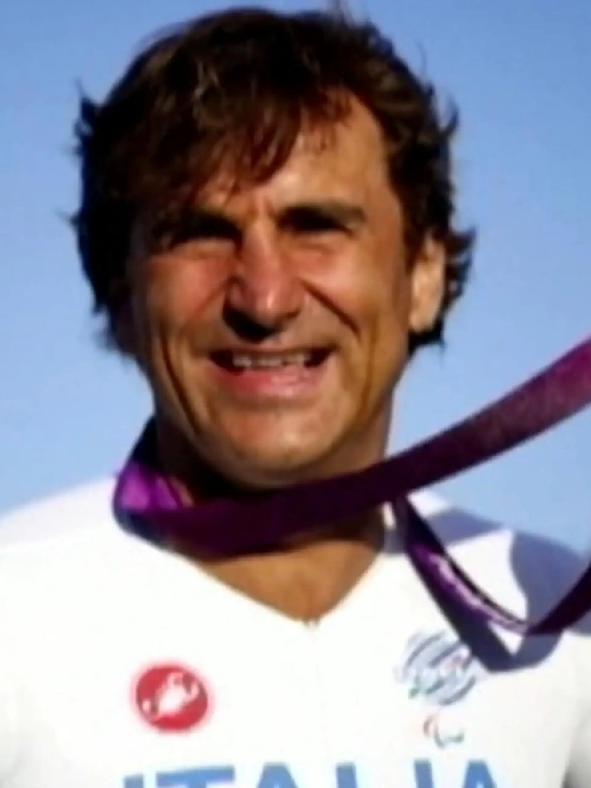 Bild zu: "Ex-Formel-1-Fahrer gestorben – so begeisterte Alessandro Zanardi (✝59) uns alle!"