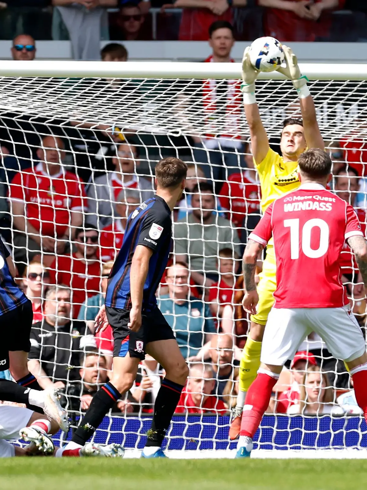 Bild zu: "Wrexham bleibt zweitklassig - Ipswich in der Premier League"