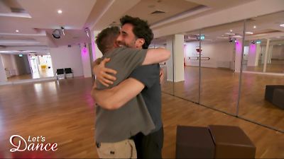Bild von Lars Pape platzt plötzlich in Jans Tanztraining
