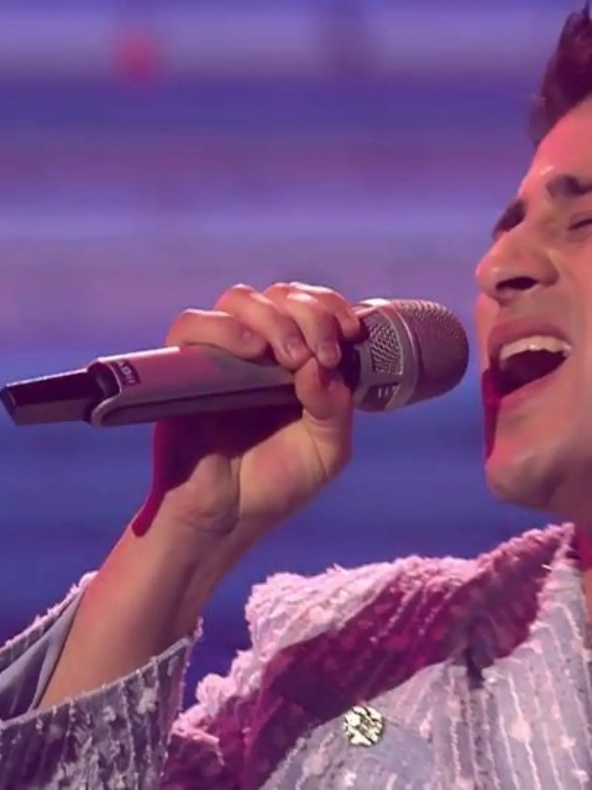 Bild zu: "Abii Faizan berührt mit „Kiss Me“"