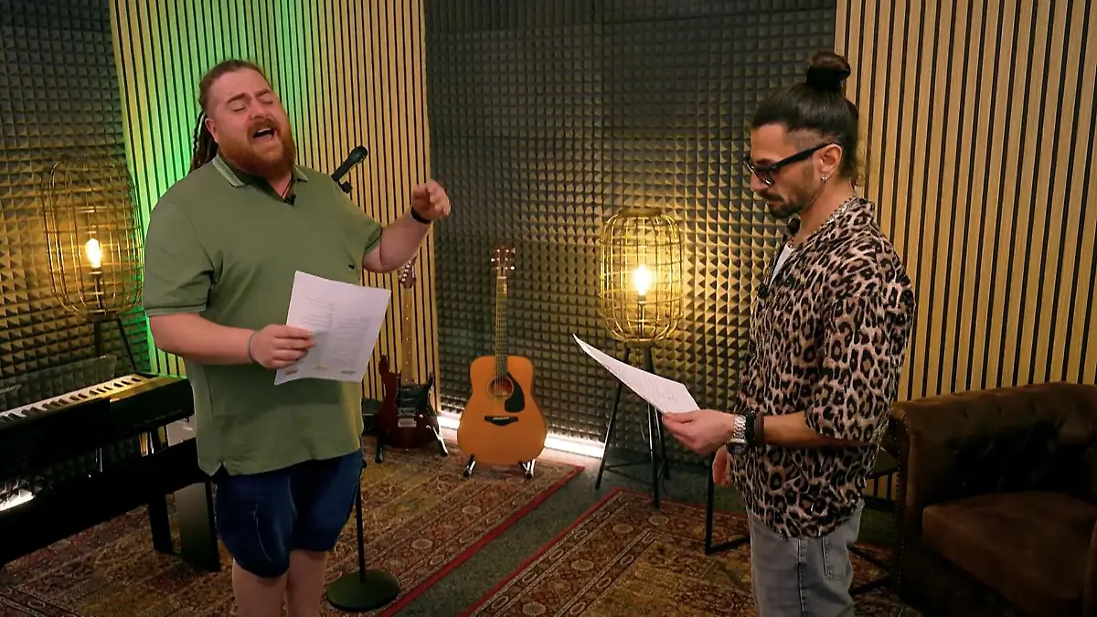 Schafft es Lex, den "Pink Pony Club" zu meistern? Vocal-Coach ist unzufrieden