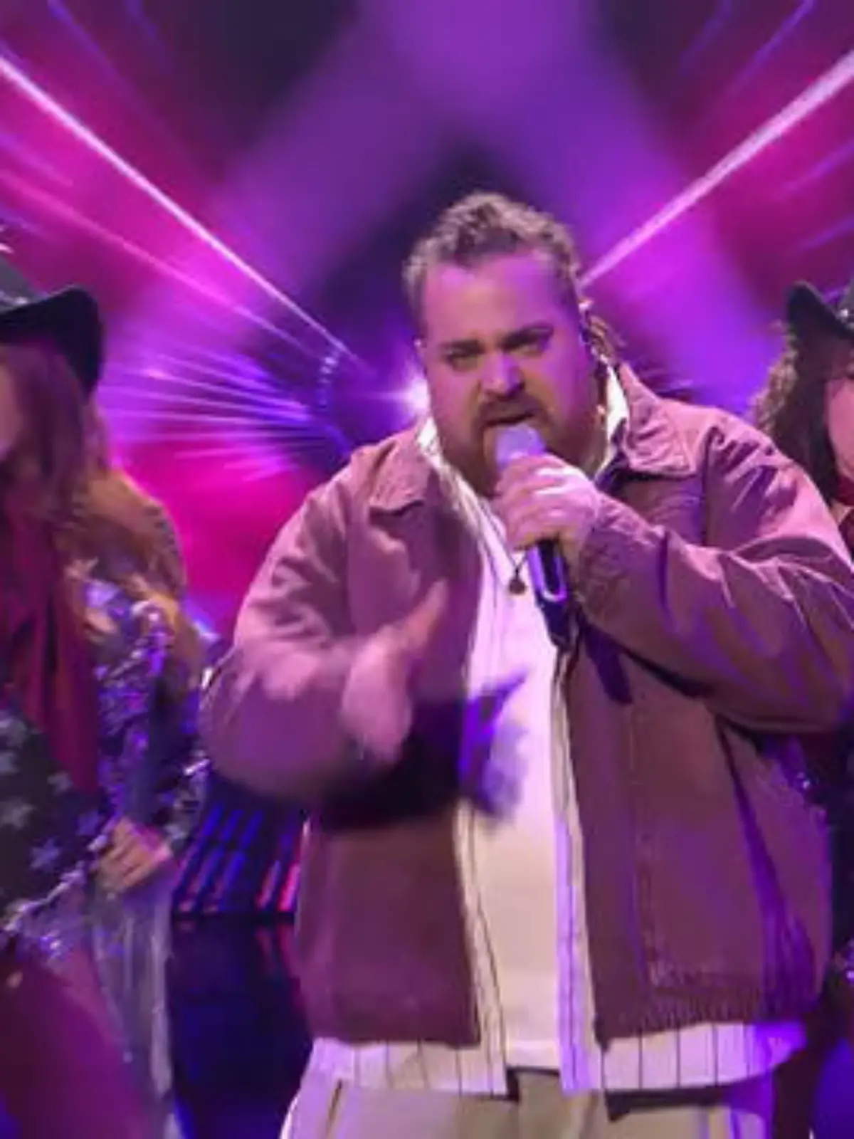 Bild zu: "Gut gesungen – aber wer bitte hat Lex' diesen Song ausgesucht?!"