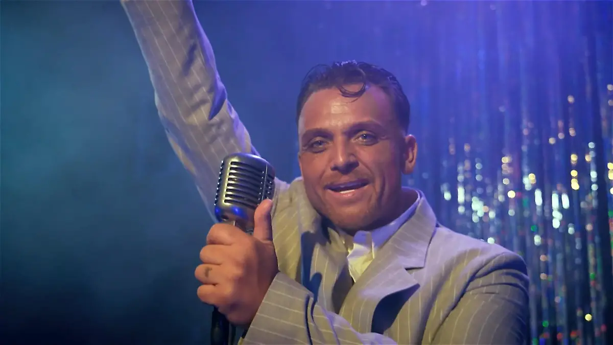 Menowin darf mit seinem Song zurück in die Sixties "Cry to Me"