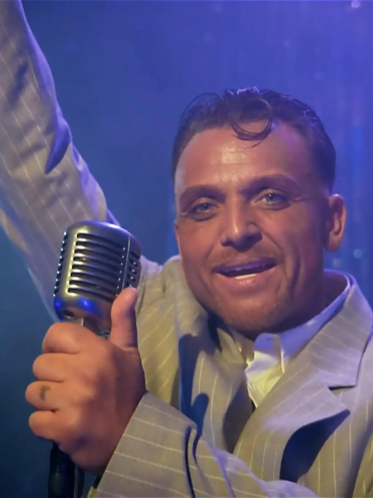 Bild zu: "Menowin darf mit seinem Song zurück in die Sixties"