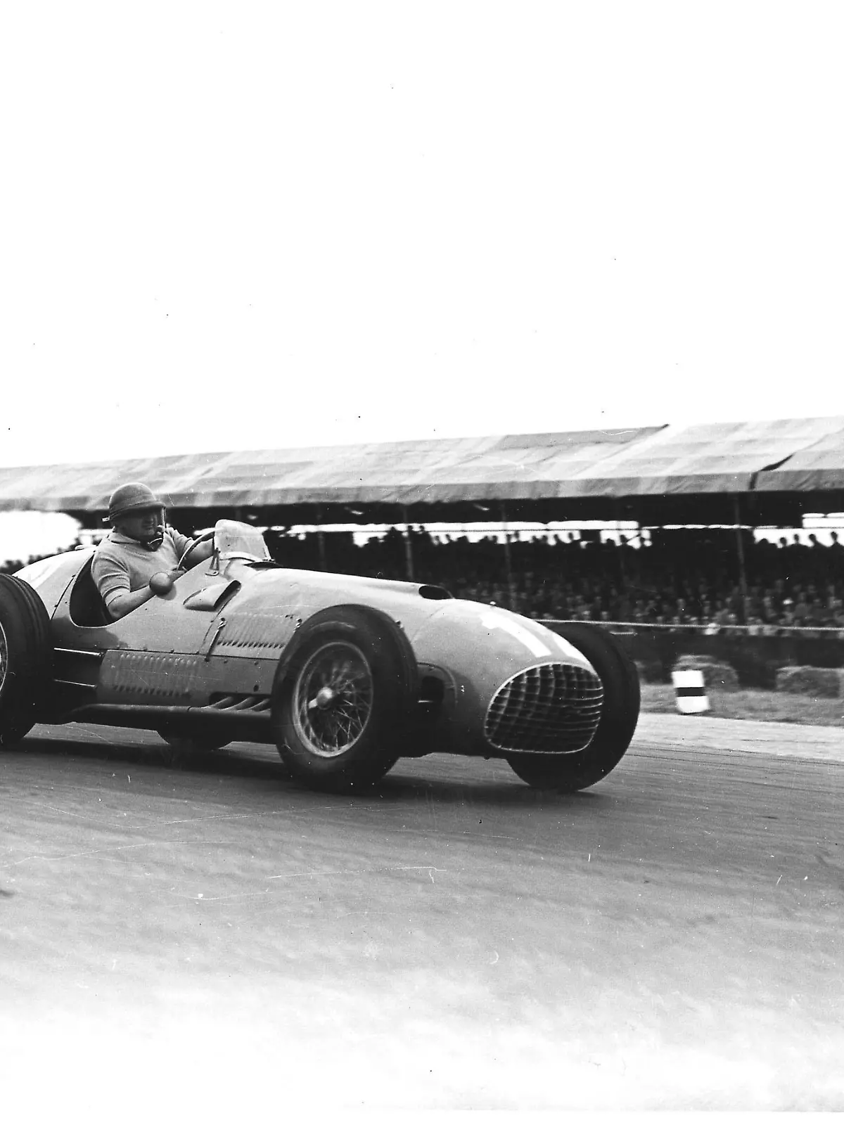 Jose Froilan Gonzalez im Ferrari 1951.