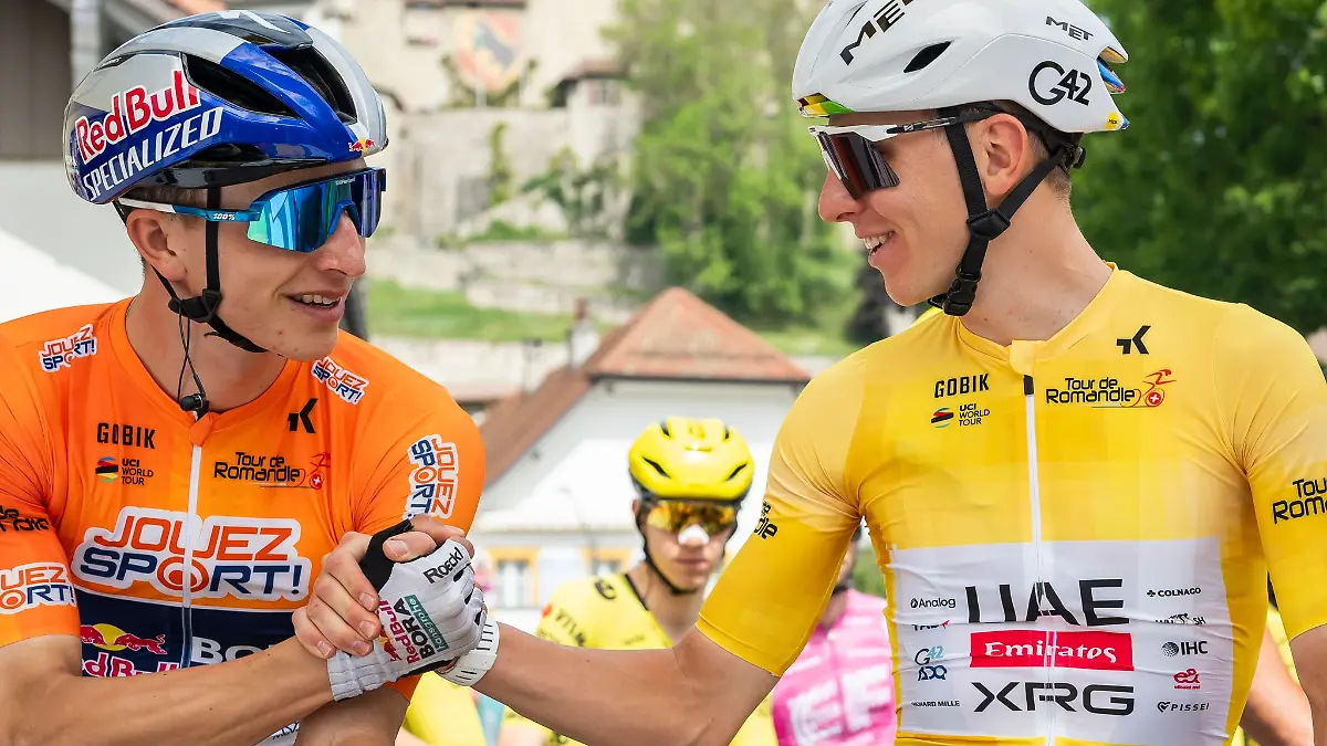 Florian Lipowitz (l) musste sich nur Tadej Pogacar geschlagen geben.