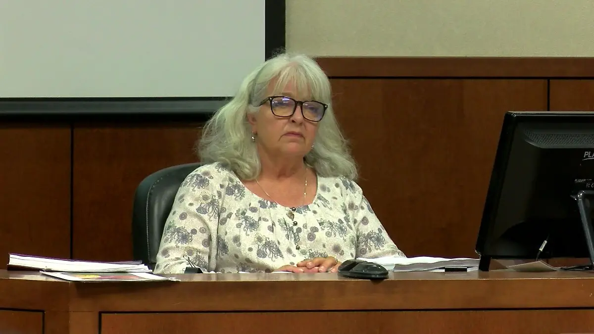 Busfahrerin riss 6-Jährige während der Fahrt mit