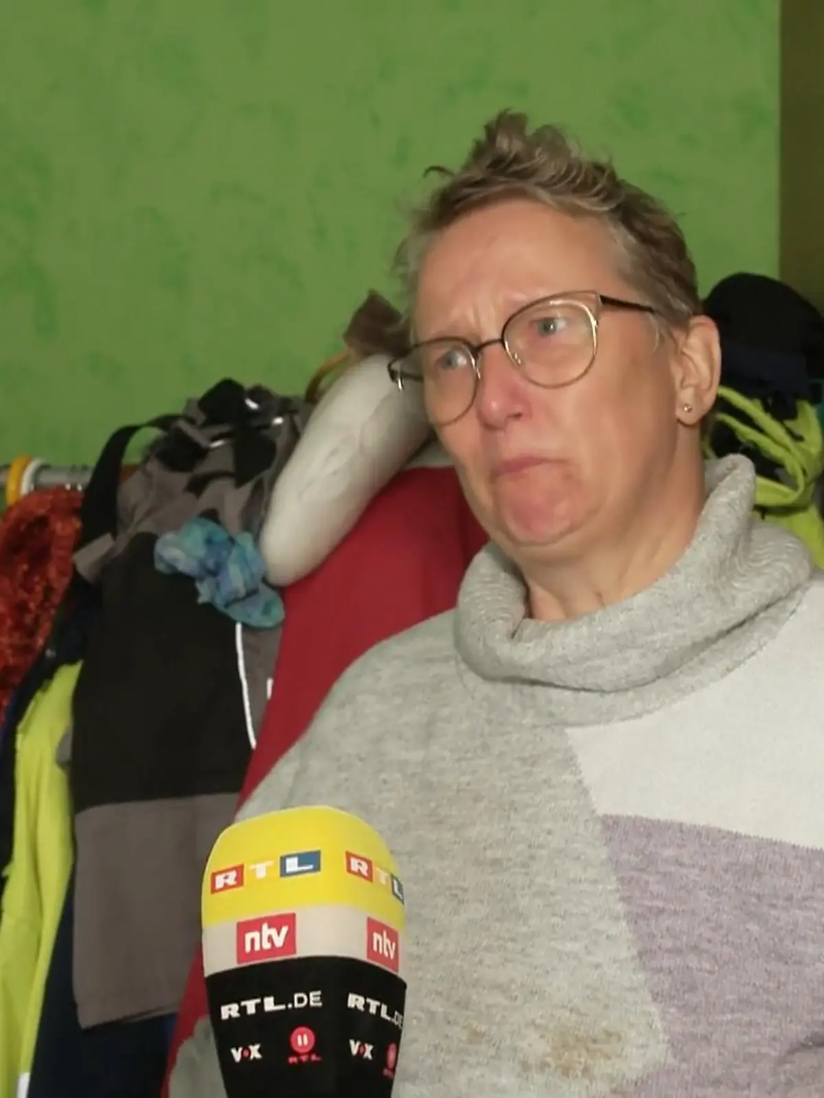 Bild zu: "Anwohner kämpfen mit den Flut-Folgen "