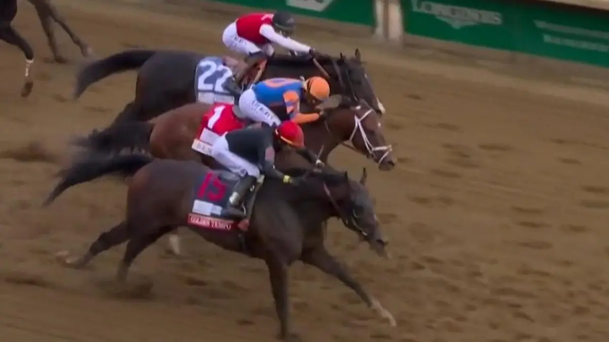 Triumph beim Pferderennen! SIE schreibt mit irrer Reit-Aufholjagd Geschichte Beim Kentucky Derby