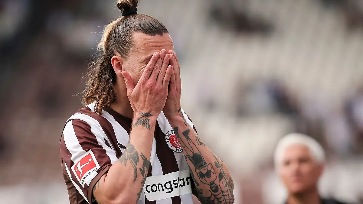 St. Paulis Jackson Irvine nach der Heim-Niederlage gegen Mainz 05.