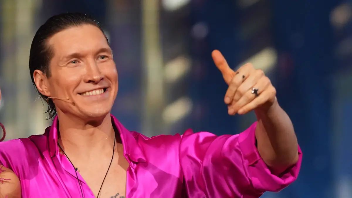 Bild zu: "„Let’s Dance”-Profi Evgeny ist wieder Papa! So heißt seine kleine Tochter"