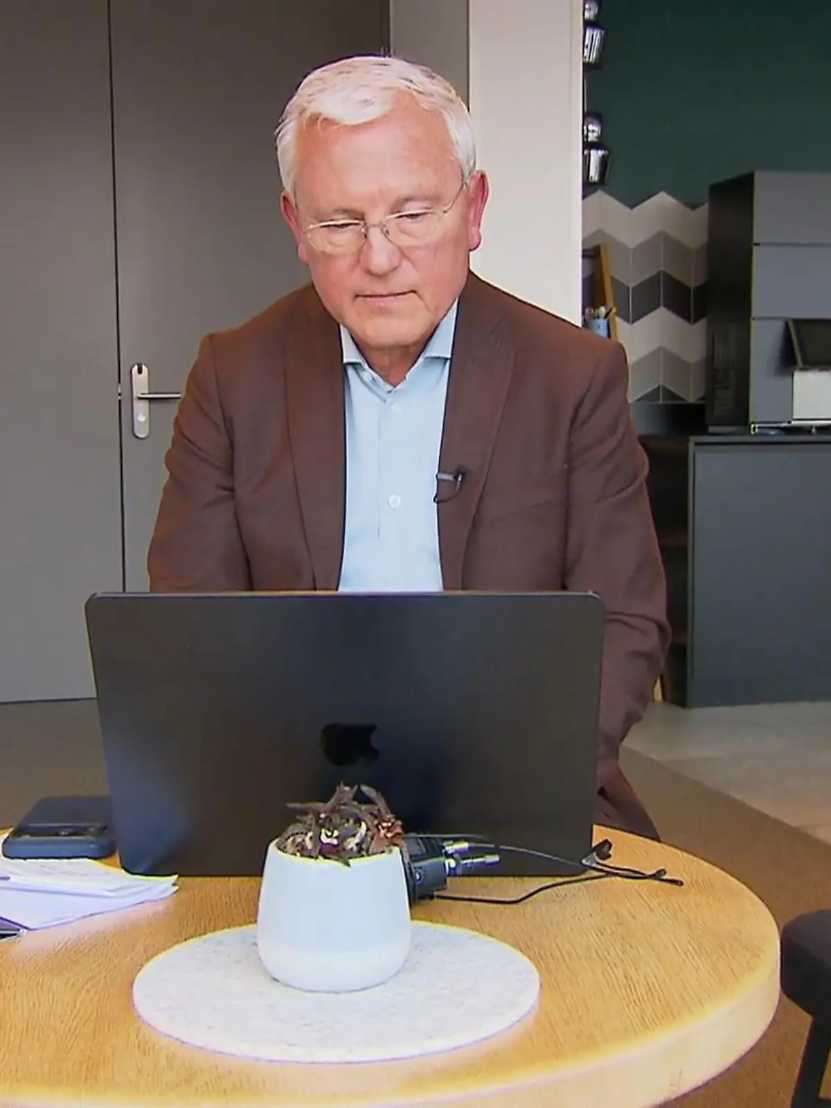 Bild zu: "Reporter entlarvt skrupellose Partnervermittlung"