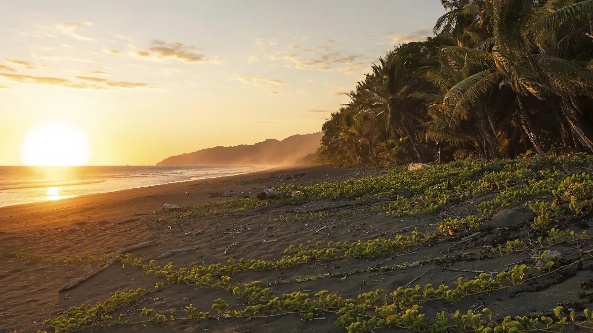 Sonnenuntergang am Strand in Costa Rica