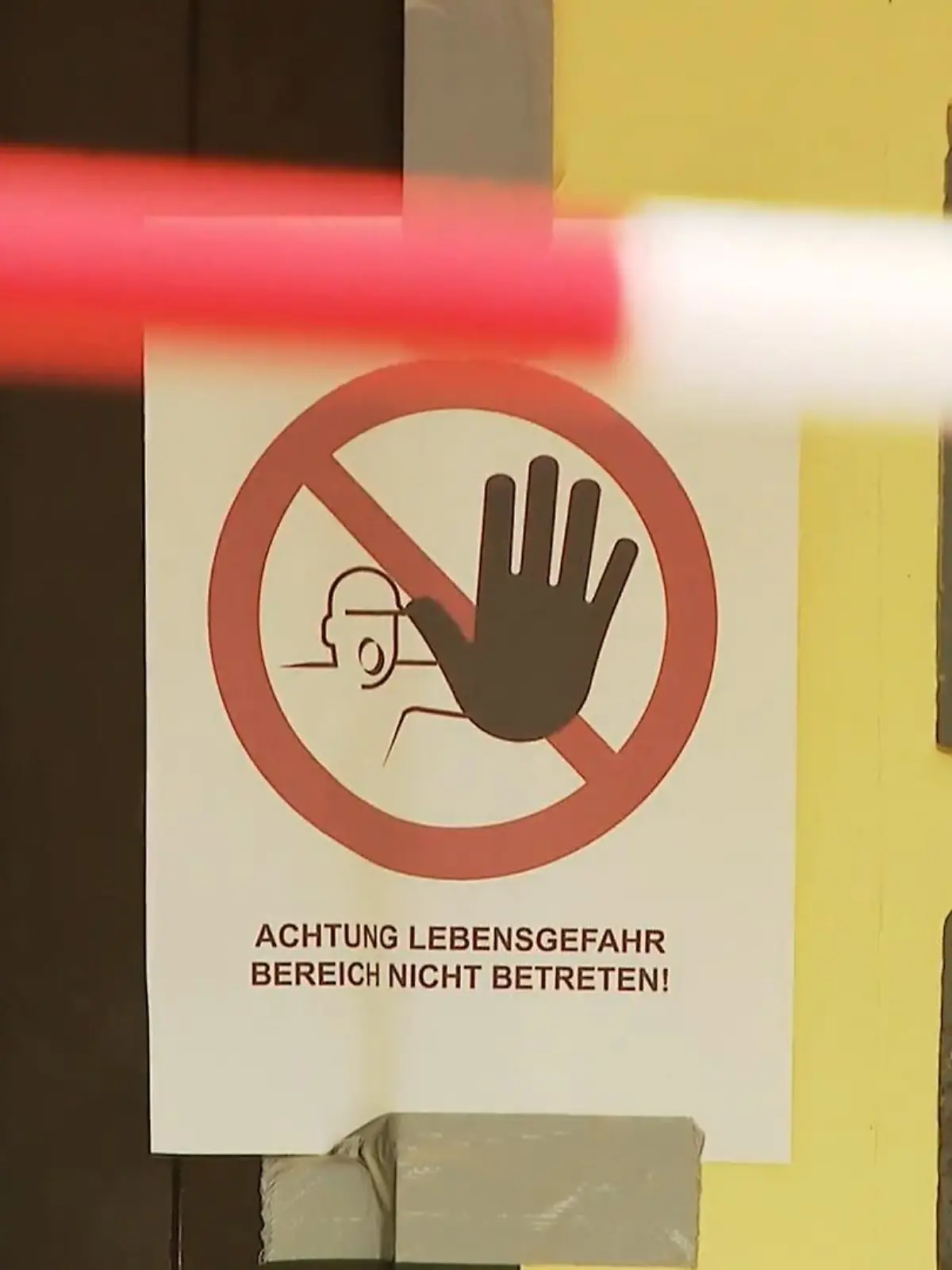 Bild zu: "Bewohner müssen Haus räumen "