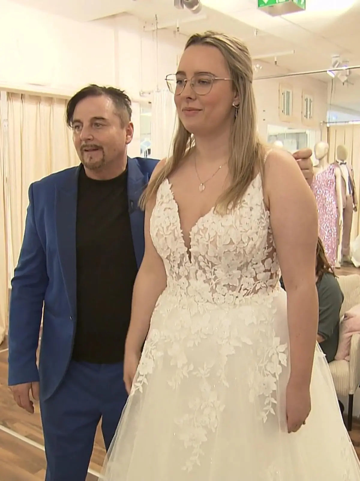 Bild zu: "Findet Larissa ihr Herzenskleid?"