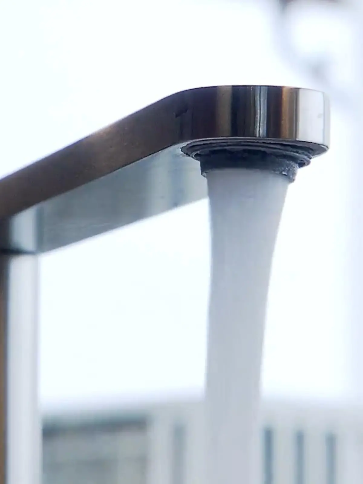 Bild zu: "Plötzlich um 100 Prozent teurer! Droht uns jetzt der Wasser-GAU?"