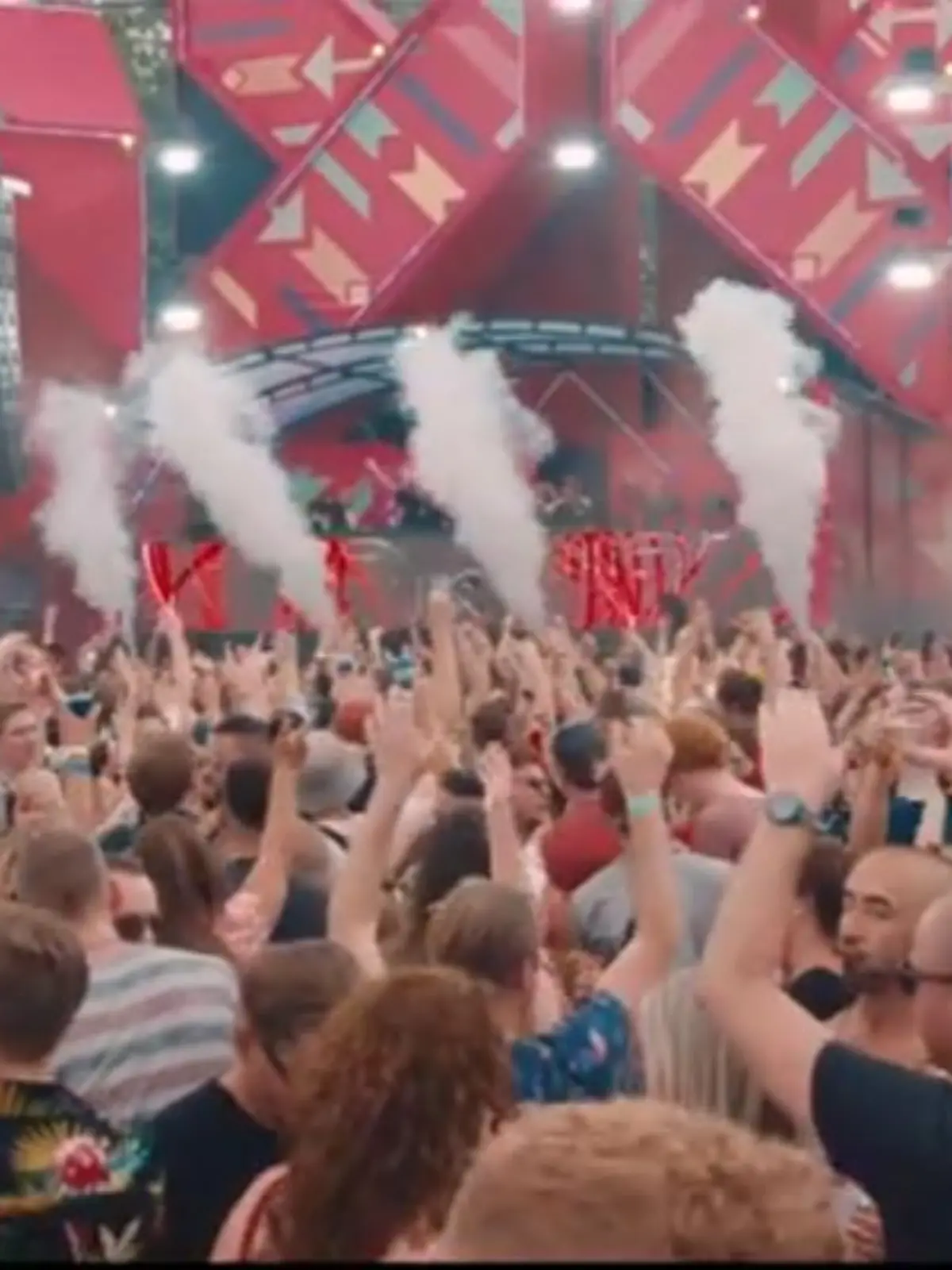 20.000 Menschen haben bei dem Open-Air-Festival gemeinsam gefeiert.